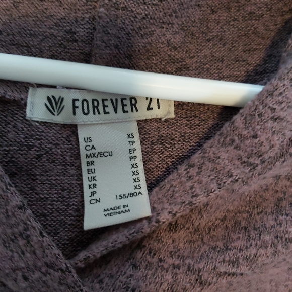 Casual loose fit purple shirt with hood - Picture 2 of 2